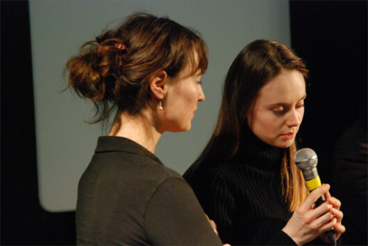 7 Mars - Compétition Internationale. La réalisatrice Aljona Polunina présente son film REVOLUTSIOON, MIDA POLNUD avec Iana Plesnevitch (traduction) © Alexia Vaillard