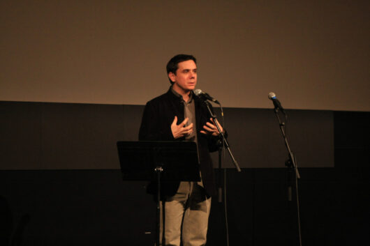 17 Mars - Cérémonie d'Ouverture. Javier Packer-Comyn (directeur artistique de la 32e édition de Cinéma du réel) © Marion Staltel