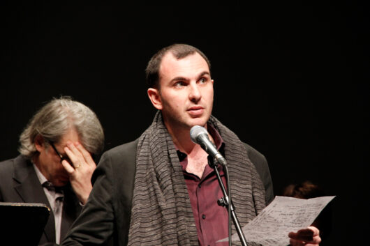 02 April - Award evening. Raphaël Pillosio (L'Atelier documentaire), coproducer of the film FRAGMENTS D'UNE RÉVOLUTION, receives the Institut français Louis Marcorelles Award © Mathilde Marc