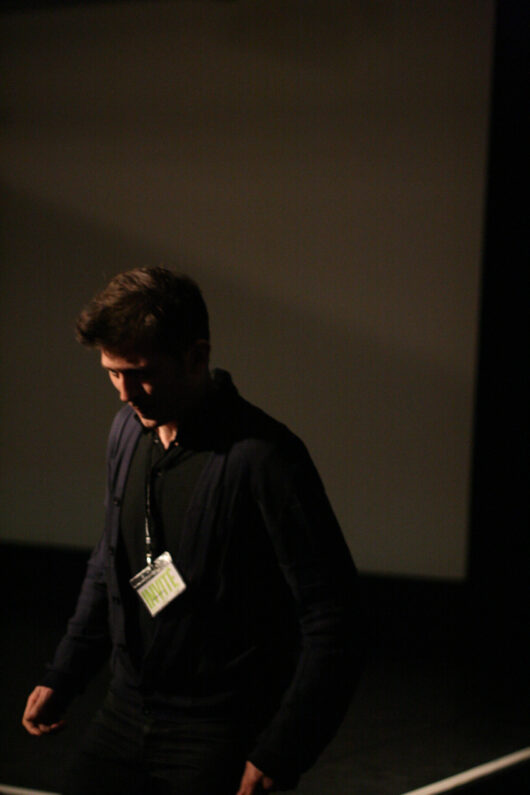 14 Mars - Compétition Internationale. Le réalisateur Jorge Leòn présente son film 10 MIN. © Valérie Dupoy
