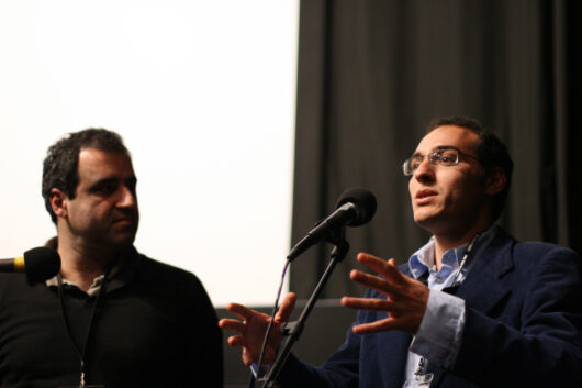 14 Mars - Compétition Internationale. Le réalisateur Majed Neisi présente son film BOMBHAYE PORTEGHALI avec _ © Valérie Dupoy
