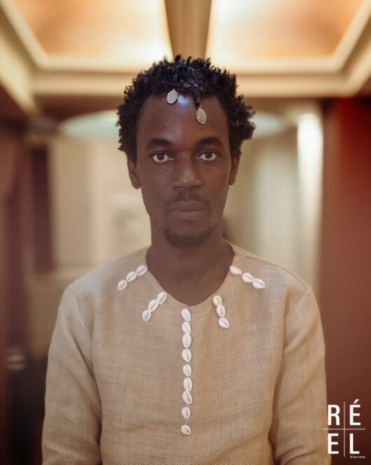 Joël Akafou, LOIN DE MOI LA COLÈRE (FAR FROM ANGER) © Léa Rener