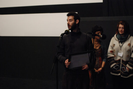 15 Mars - Cérémonie de Clôture. Palmarès. Prix des Jeunes – Cinéma du réel : L'EMPREINTE de Guillaume Bordier. Remis par le Jury Jeunes © Mélodie Rapin