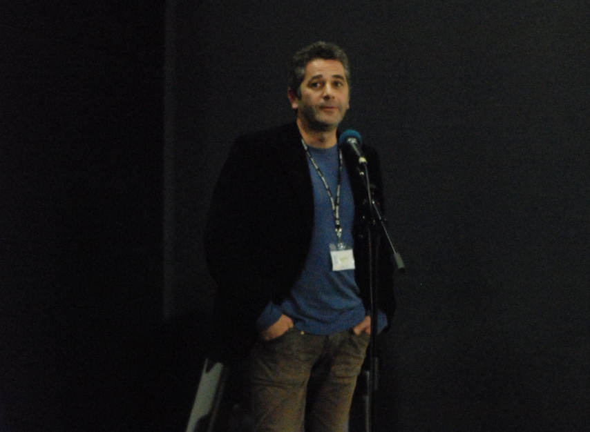 10 Mars - Compétition Internationale. Le réalisateur Antonio Borges Correia présente son film O LAR © Mélodie Penet
