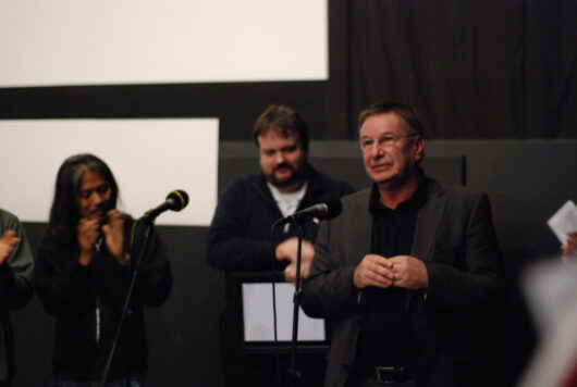 15 Mars - Cérémonie de Clôture. Palmarès. Grand Prix du Cinéma du Réel avec le soutien de la Procirep : HOLUNDERDERBLÜTE de Volker Koepp. Remis par le Jury International : Lav Diaz, Françoise Etchegaray, Gulya Mirzoeva, Olaf Möller et Eugenio Polgovsky © Mélodie Penet