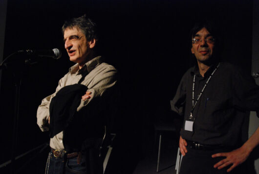 8 Mars - News From. Le réalisateur Denis Gheerbrant (au micro) présente son film LA RÉPUBLIQUE avec Patrick Leboutte (critique de cinéma) © Alexia Villard