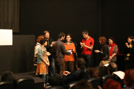 15 Mars - Cérémonie de Clôture. Palmarès. Prix des Jeunes – Cinéma du réel : L'EMPREINTE de Guillaume Bordier. Remis par le Jury Jeunes © Nicolas Rapin
