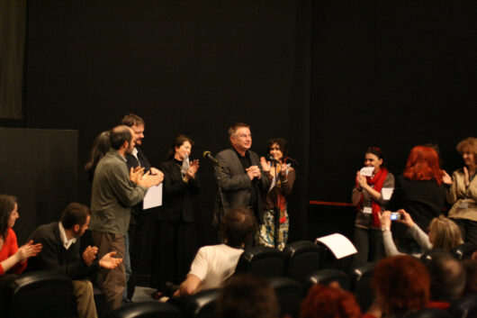 15 Mars - Cérémonie de Clôture. Palmarès. Grand Prix du Cinéma du Réel avec le soutien de la Procirep : HOLUNDERDERBLÜTE de Volker Koepp. Remis par le Jury International : Lav Diaz, Françoise Etchegaray, Gulya Mirzoeva, Olaf Möller et Eugenio Polgovsky © Nicolas Rapin