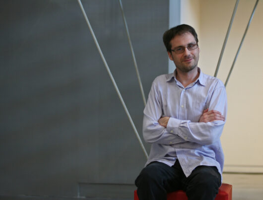 Vincent Sorrel, réalisateur de NOUS SOMMES NÉS POUR MARCHER SUR LA TÊTE DES ROIS © Florent Michel 