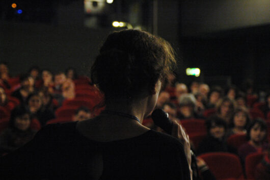 12 Mars - Compétition Internationale. La réalisatrice Eva Stefani présente son film TI ORA EINAI ? © Caroline Cieslik