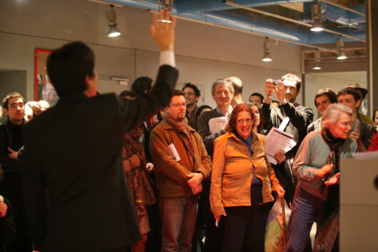 15 Mars - Kazuhiko Yamaushi, producteur du film SENKYO, salue les spectateurs © Florent Michel