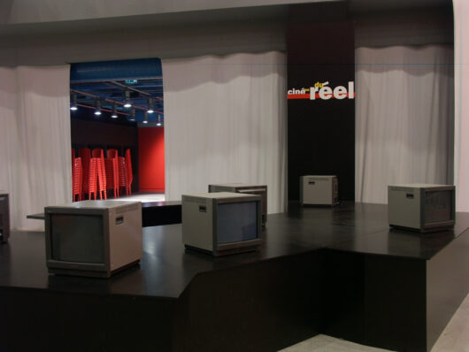 3 Mars - Préparation de la scénographie de l'installation vidéo LE TESTAMENT DU XX SIÈCLE (Centre de culture contemporaine de Barcelone) © Sylvain Bich